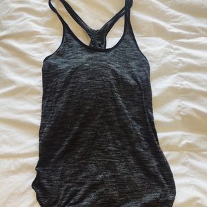 • lululemon top •